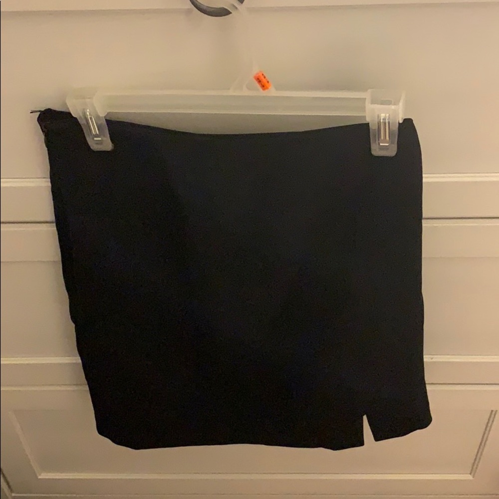NEVER WORN Black Pencil Skirt
